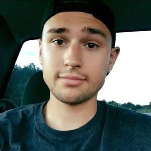 Meet your Posher, Max